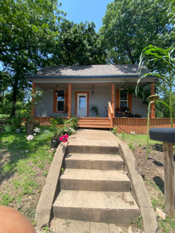 property at 221 S Main St