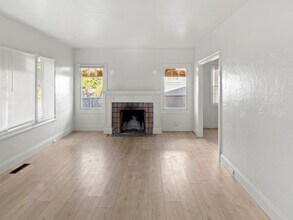 1556 78th Ave in Oakland, CA - Building Photo - Building Photo