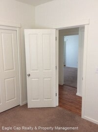 2205 Jakob Ave photo'