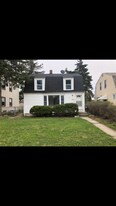 8727 W Lisbon Ave in Milwaukee, WI - Building Photo
