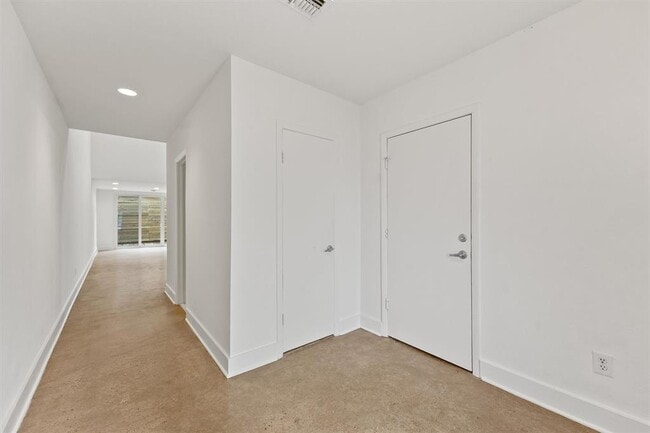 2321 Commonwealth St in Houston, TX - Building Photo - Building Photo