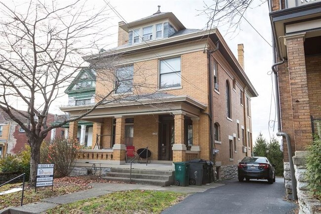 ES Properties in Cincinnati, OH - Building Photo - Building Photo