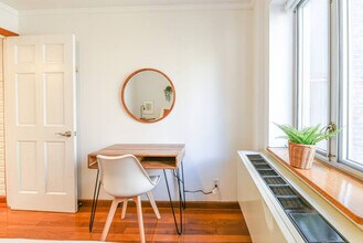 209 W 20th St, Unit SI ID1013665P in New York, NY - Building Photo - Building Photo