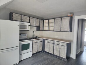 209 N Adams St in Mount Pleasant, IA - Building Photo - Building Photo