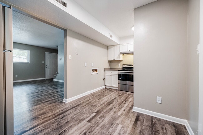 Walnut Creek Apartments in Raleigh, NC - Building Photo - Building Photo