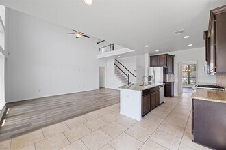 12105 Mossygate Trl in Manor, TX - Building Photo - Building Photo