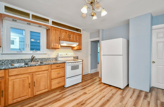 27 Brook St in Somerville, MA - Building Photo - Building Photo