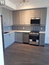 2343 Khalsa Gate in Oakville, ON - Building Photo - Building Photo