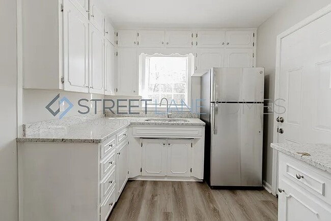 831 Martinwood Rd in Birmingham, AL - Foto de edificio - Building Photo