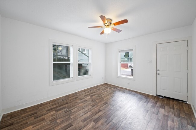 5110 Avenue H in Houston, TX - Building Photo - Building Photo