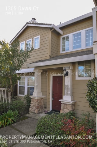 property at 1305 Dawn Ct