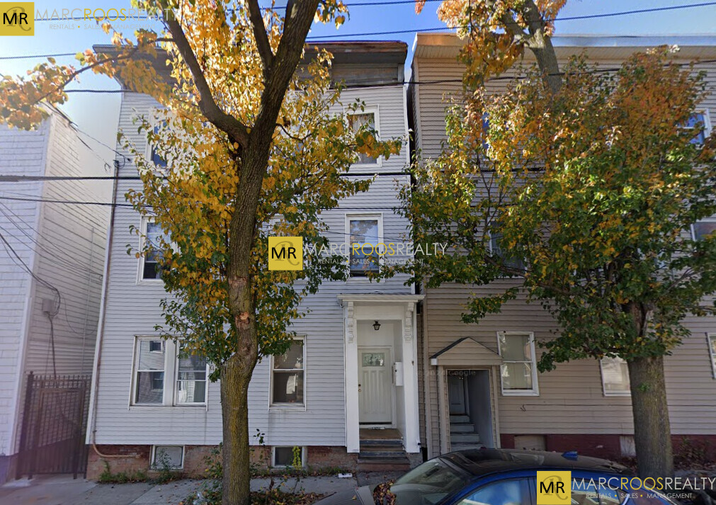 103 Sciarappa St, Unit 1 in Cambridge, MA - Foto de edificio