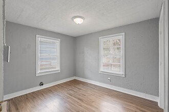 1319 Maple St in Shelbyville, KY - Building Photo - Building Photo