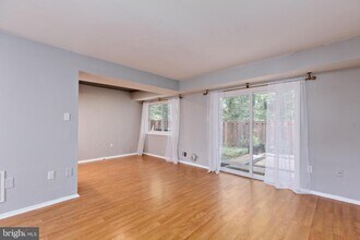 1913 Encino Dr in Crofton, MD - Building Photo - Building Photo