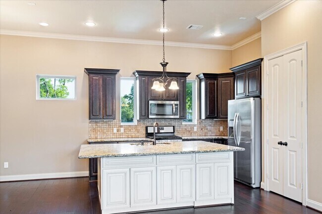 property at 1520 Amundsen St