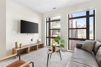 305 10th Street South in Arlington, VA - Foto de edificio - Building Photo