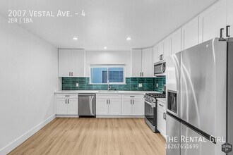 2007 Vestal Ave in Los Angeles, CA - Building Photo - Building Photo