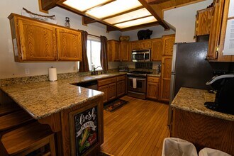 890 Villa Grove Ave in Big Bear, CA - Building Photo - Building Photo