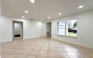 8440 NW 4th St in Pembroke Pines, FL - Building Photo - Building Photo