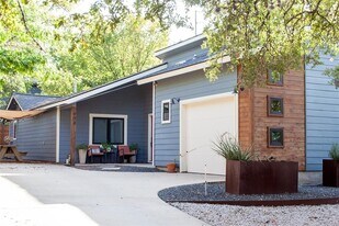 903 Herndon Ln in Austin, TX - Building Photo