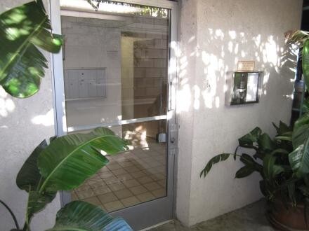 4303 Cedros Ave-Unit -103 in Los Angeles, CA - Building Photo - Building Photo