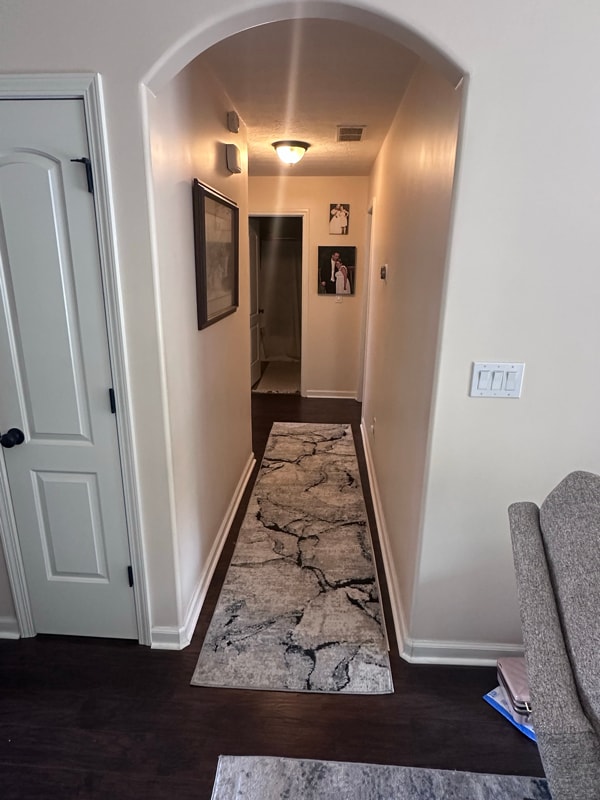 9704 Pebble Ct in Louisville, KY - Foto de edificio - Building Photo