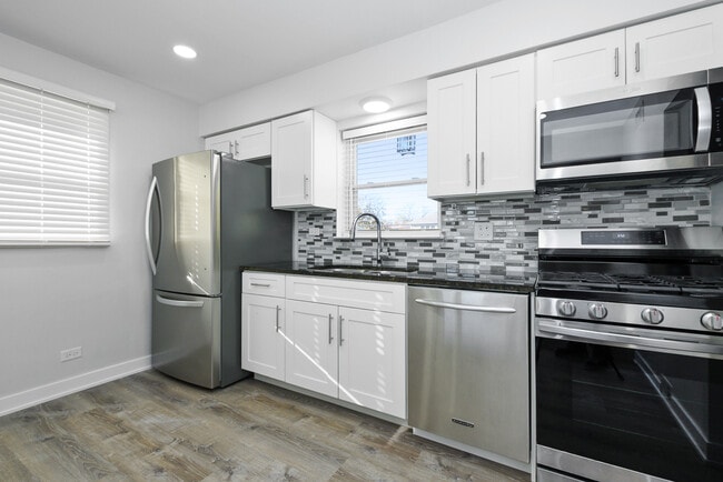 10838 S Neenah Ave in Worth, IL - Building Photo - Building Photo