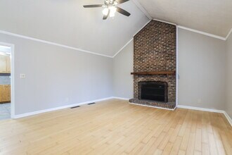 6540 Akins Way in Cumming, GA - Building Photo - Building Photo