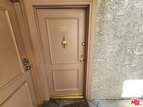 11230 Peach Grove St in Los Angeles, CA - Building Photo - Building Photo