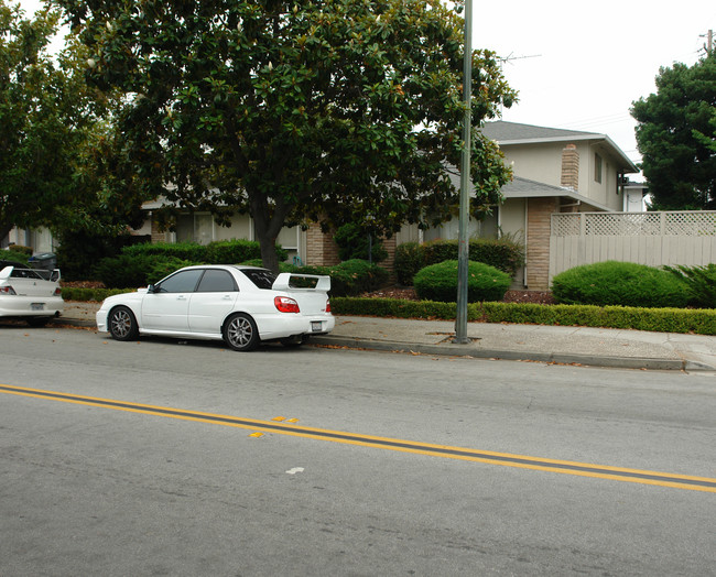 903 Tamarack Ln in Sunnyvale, CA - Building Photo - Building Photo