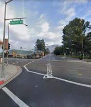 Cross Apartments in La Crescenta, CA - Building Photo - Building Photo