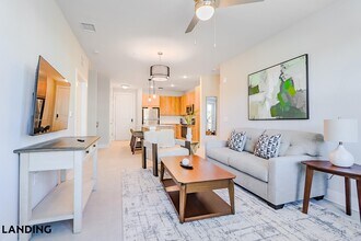 2361 Commerce Park Dr NE, Unit 4208 in Palm Bay, FL - Building Photo - Building Photo