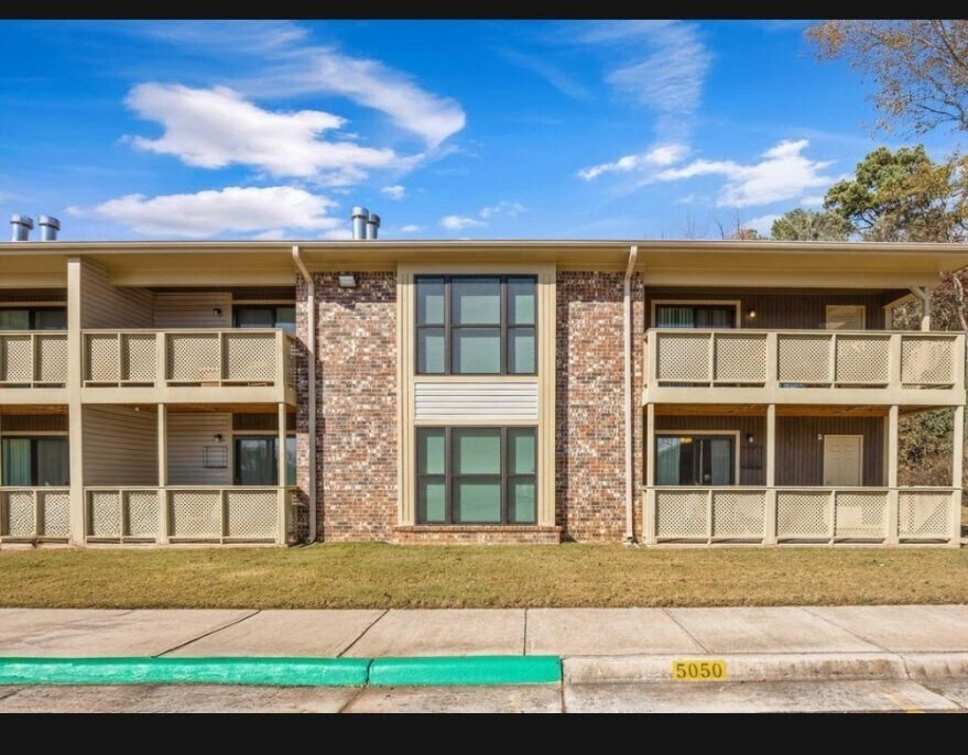 5050 Seven Pine Cir, Unit 5050 in Huntsville, AL - Building Photo