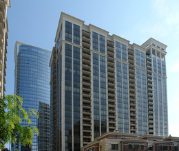 Mueseum Park Tower III in Chicago, IL - Building Photo - Building Photo