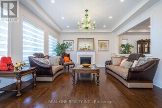 3209 Buttonbush Trl in Oakville, ON - Building Photo - Building Photo