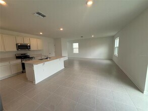 4378 River Beacon Blvd in Davenport, FL - Building Photo - Building Photo