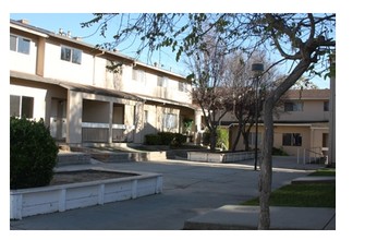 Ocean View Apartments in Salinas, CA - Building Photo - Building Photo