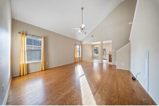 18123 Hillock Glen Ln in Cypress, TX - Building Photo - Building Photo