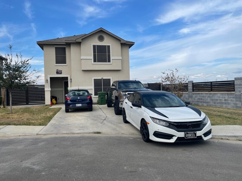 3821 Gregorio Lerma Dr in Laredo, TX - Building Photo