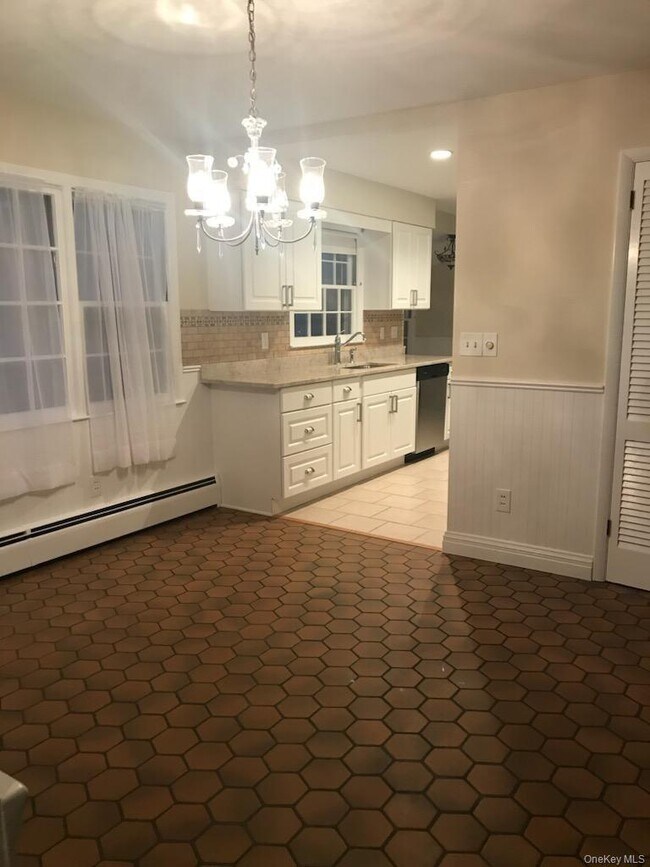 116 Meadow Rd in Briarcliff Manor, NY - Building Photo - Building Photo