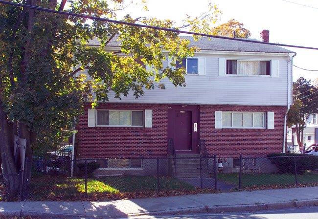 1155 Sea St in Quincy, MA - Foto de edificio - Building Photo