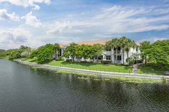 Bridgewater at Lake Osborne in Lake Worth, FL - Foto de edificio - Building Photo