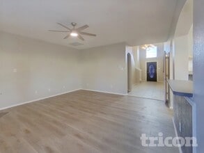5825 Show Master Ln in Fort Worth, TX - Building Photo - Building Photo