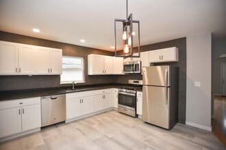 3644 Zinsle Ave in Cincinnati, OH - Building Photo - Building Photo