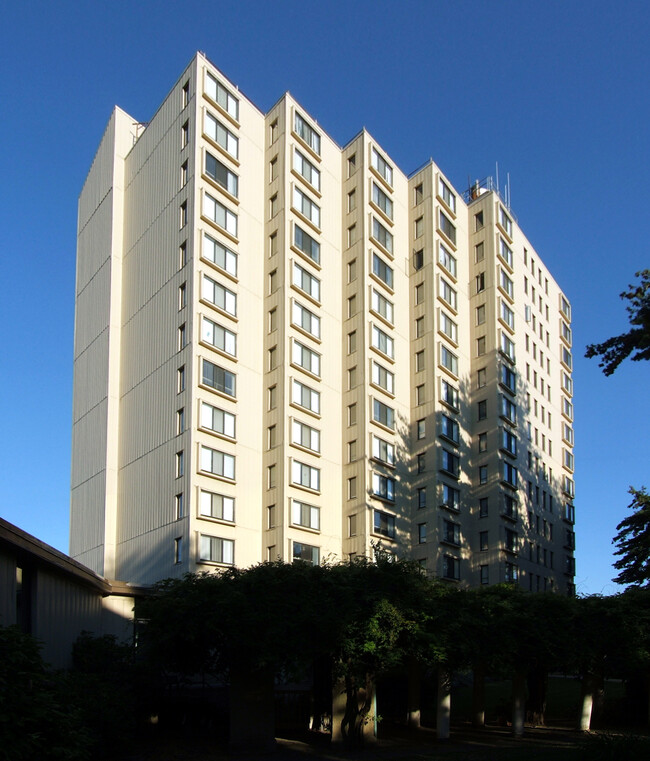 Ingleside Retirement Apartments in Wilmington, DE - Foto de edificio - Building Photo