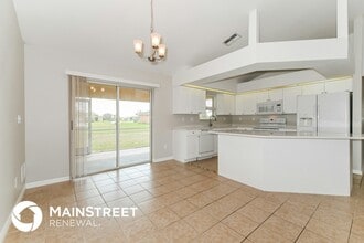 1305 NE 9th Ave in Cape Coral, FL - Building Photo - Building Photo