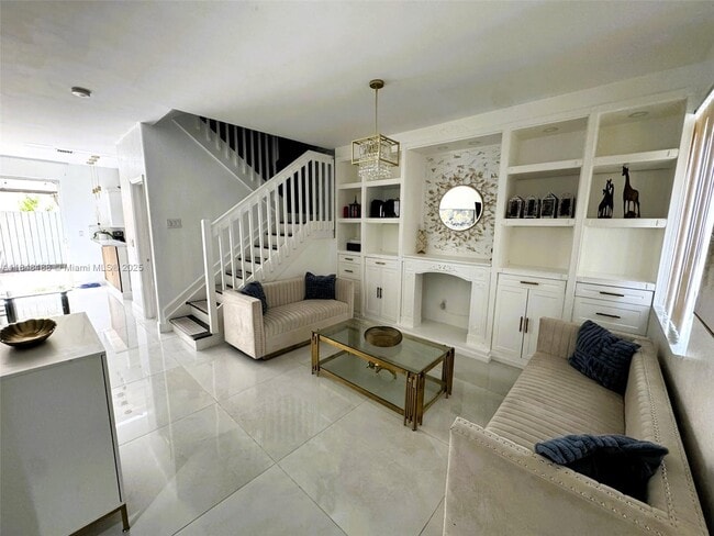 7020 NW 177th St in Miami Gardens, FL - Building Photo - Building Photo