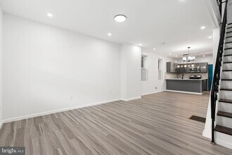 5514 Broomall St in Philadelphia, PA - Building Photo - Building Photo