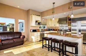 23 Avenida Lobeiro in San Clemente, CA - Foto de edificio - Building Photo