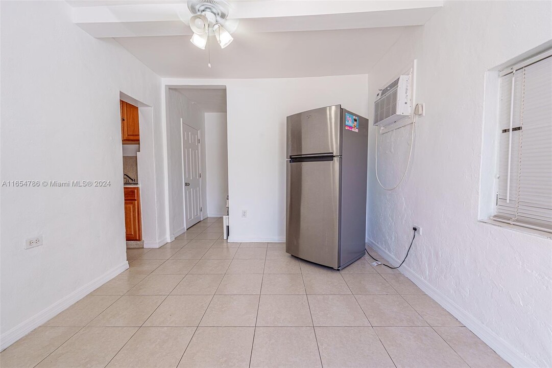 528 SW 21st Ave-Unit -A in Miami, FL - Building Photo